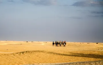 Beduini na Saharze, Tunezja, maj 2019 r. // Yadid Levy / Anzenberger / Forum
