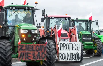 Protest rolników na drodze ekspresowej S3 koło Sulechowa, luty 2024 r. // Fot. NewsLubuski / East News