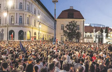 Warszawa, przed Pałacem Prezydenckim, 18 lipca 2017 r. / DAWID ŻUCHOWICZ / AGENCJA GAZETA