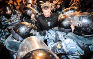 Zatrzymywany przez rosyjską policję, 2011 r. / Fot. Kirill Kudryavtsev / AFP / EAST NEWS