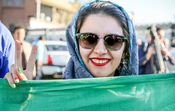Radość na ulicach Teheranu po ogłoszeniu wstępnego porozumienia w sprawie irańskiego programu atomowego, 3 kwietnia 2015 r.  / Fot. Fatemeh Bahrami / GETTY IMAGES