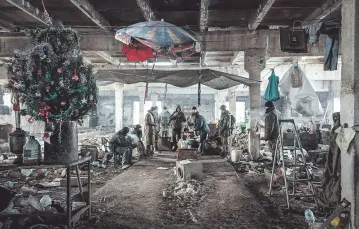 Żołnierze ukraińscy świętują Boże Narodzenie na froncie w Donbasie, styczeń 2016 r. / Fot. Monika Andruszewska