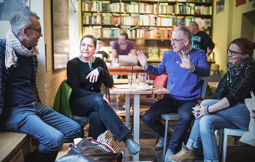 W księgarni Wrzenie Świata: od lewej Wojciech Tochman, Antonia Lloyd-Jones, Mariusz Szczygieł i Julianna Jonek. Warszawa, marzec 2015 r. / Fot. Filip Springer