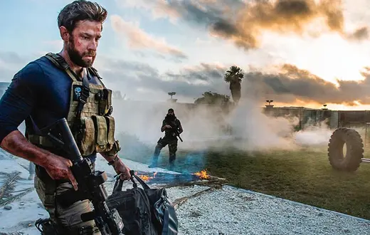 Kadr z filmu Michaela Baya „13 Hours” o dramatycznej obronie placówek USA w Bengazi. / Fot. Trailer filmu