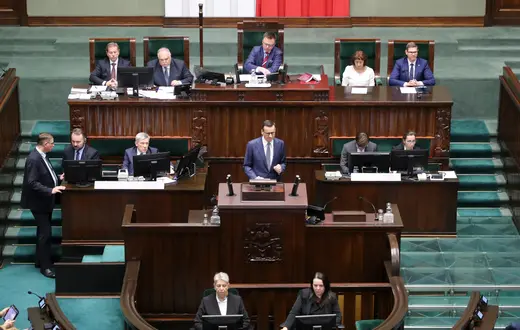 Premier Mateusz Morawiecki przemawia podczas 1. posiedzenia Sejmu X kadencji. Warszawa, 28.11.2023 / fot. Piotr Molecki/East News