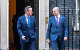 Były premier David Cameron, nowy minister spraw zagranicznych Wielkiej Brytanii oraz sekretarz biura zagranicznego Philip Barton . Londyn, 13 listopada 2023 r. / Zuma / SplashNews.com / EAST NEWS