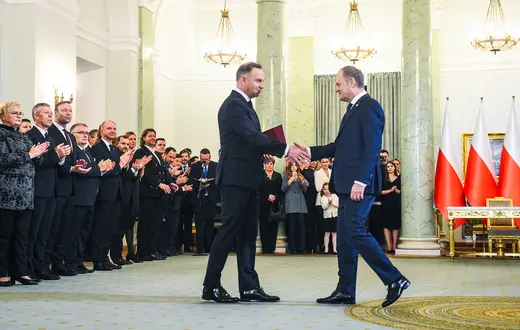 Prezydent Andrzej Duda i premier Donald Tusk, zaprzysiężenie rządu w Pałacu Prezydenckim. Warszawa, 13 grudnia 2023 r. / Fot. Zbyszek Kaczmarek / Forum