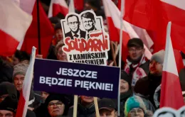 Na zdjęciu: Zorganizowany przez PiS „Marsz Wolnych Polaków”, 11 stycznia 2024 r. / fot. Adam Jankowski / Polska Press / EAST NEWS