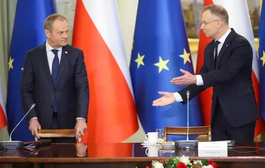 Andrzej Duda i Donald Tusk na posiedzeniu Rady Gabinetowej. Warszawa, 13.2.2024 / fot. ANDRZEJ IWANCZUK/REPORTER