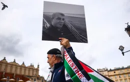 Demonstracja solidarności z Palestyną, upamiętniająca śmierć Damian Sobola, polskiego wolontariusza zabitego w Strefie Gazy, Kraków, 5 kwietnia 2024 r. // Fot. Beata Zawrzel / Reporter