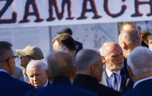 Jarosław Kaczyński i Antoni Macierewicz na 174 miesięcznicy katastrofy smoleńskiej. Warszawa, 10 października 2024 r. // Fot. Filip Naumienko / REPORTER 