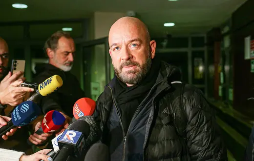 Prezydent Wrocławia Jacek Sutryk po przesłuchaniu w wydziale Prokuratury Krajowej w Katowicach. 15 listopada 2024 r. // Fot. Jarek Praszkiewicz / PAP
