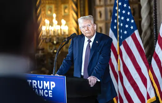 Donald Trump podczas konferencji prasowej w Palm Beach na Florydzie. 7 stycznia 2025 r. // Fot. Scott Olson / Getty Images 