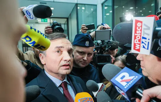 Były minister sprawiedliwości Zbigniew Ziobro w studiu Telewizji Republika w Warszawie. 31 stycznia 2025 r. // Fot. Rafał Guz / PAP