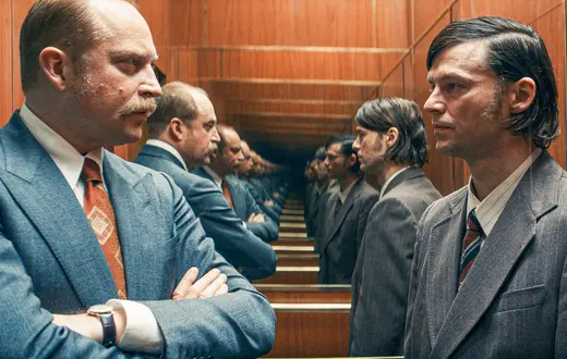 Piotr Adamczyk i Mateusz Kościukiewicz w serialu "Projekt UFO" // Materiały prasowe Netflix