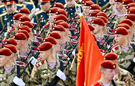 Próba generalna przed defiladą z okazji Dnia Zwycięstwa. Moskwa, 7 maja 2025 r. // Fot. Sefa Karacan / Anadolu / AFP / East News