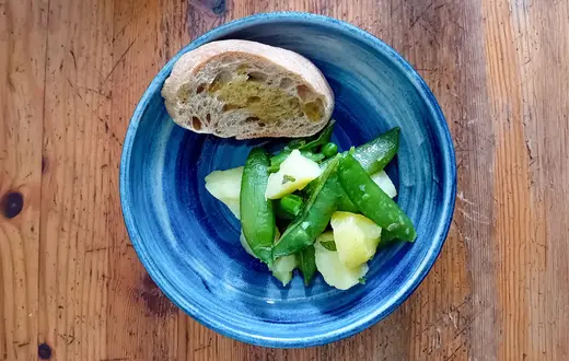 Patate e bisi, ziemniaki z groszkiem // Fot. Pawel Bravo