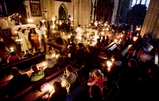 Roraty u Dominikanów w Krakowie // Fot. Bartosz Siedlik dla „TP"
