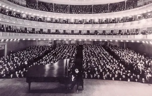 Recital Hofmanna w Carnegie Hall w Nowym Jorku, 8 lutego 1936 r. W programie były 32 różne kompozycje, do których dodał jeszcze 17 bisów. // Fot. Zbiory The International Piano Archives, University of Maryland