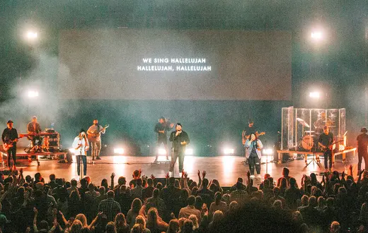 Nabożeństwo w Bethel Church, Redding, 2019 r. // Fot. Bree Anne / Unsplash 