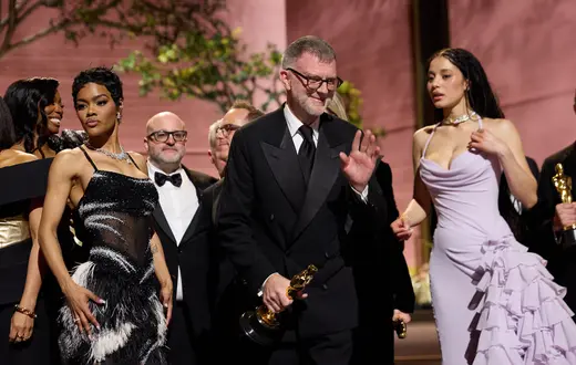 Teyana Taylor, Paul Thomas Anderson - z nagroda Oscara za najlepszy film "Jedna bitwa po drugiej". Los Angeles, 15 marca 2026 r. // Fot. Dana Pleasant / East News
