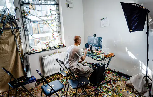 Patryk Garkowski, znany jako Latwogang podczas swojej rekordowej zbiórki. Warszawa, 26 kwietnia 2026 r. // Fot. Filip Naumienko / Reporter