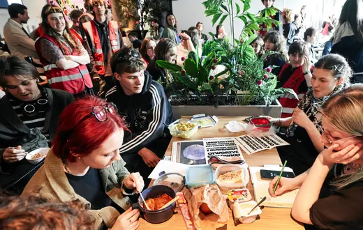 Happening Studenckiej Inicjatywy Pracowniczej w nowootwartym lokalu BUWBAR. Biblioteka Uniwersytetu Warszawskiego, 7 maja 2026 r. // Fot. Kuba Atys / Agencja Wyborcza.pl