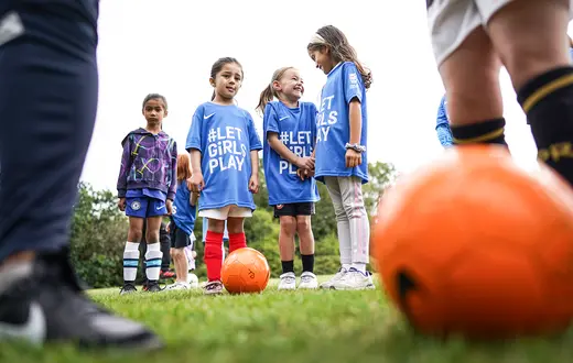 YFA's Let Girls Play Big Football Day, akcja zachęcająca kluby w całej Anglii do wspierania piłki nożnej dziewczynek, 2023 r. // Fot. Aaron Chown / PA / Getty Images