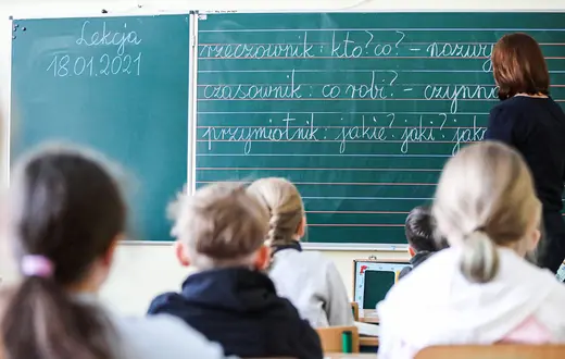 Lekcja języka polskiego w szkole podstawowej. // Fot. Leszek Szymański / PAP