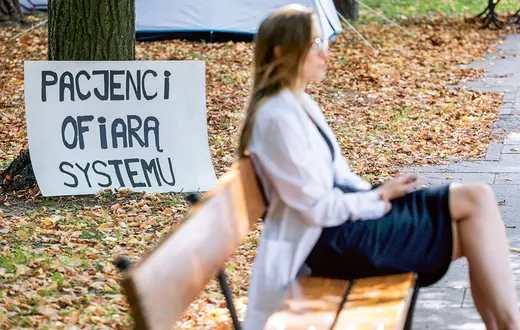 Protest pracowników ochrony zdrowia, Warszawa, wrzesień 2021 r. / JAKUB KAMINSKI / EAST NEWS