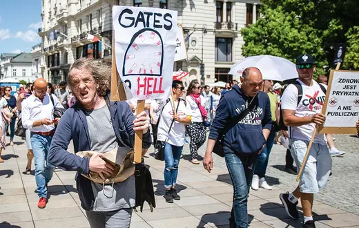 Prostest antyszczepionkowców przeciwko obostrzeniom związanym z pandemią ­COVID-19,Warszawa, 6 czerwca 2020 r. / KRYSTIAN DOBUSZYŃSKI / POLSKA PRESS / GALLO IMAGES