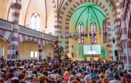 Nabożeństwo w kościele protestanckim prowadzone przez sztuczną inteligencję, Fürth, 9 czerwca 2023 r. / MATTHIAS SCHRADER / AP / EAST NEWS