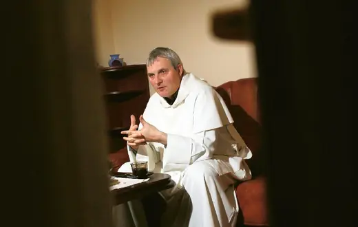 O. Krzysztof Popławski w klasztorze dominikanów. Warszawa, ul. Freta; marzec 2008 r. / Fot. Maciej Nabrdalik / 