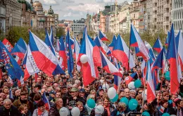 Antyrządowa demonstracja w Pradze, 16 kwietnia 2023 r.  / LUKAS KABON / ANADOLU AGENCY / GETTY IMAGES
