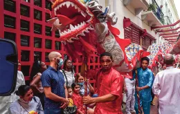 Chiny są coraz aktywniejsze na Kubie. Na zdjęciu: obchody chińskiego Nowego Roku w Hawanie, styczeń 2023 r. / ALEXANDRE MENEGHINI / Reuters / Forum