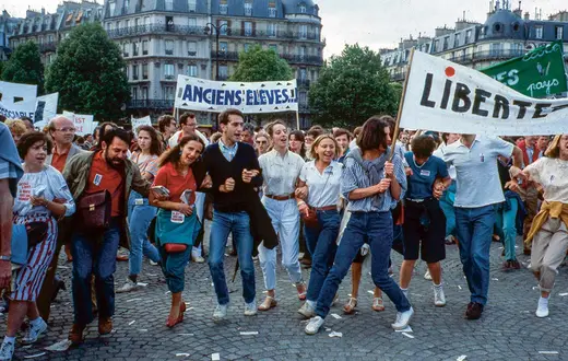 Demonstracja w obronie prywatnych szkół, Paryż, maj 1984 r. / PHILIPPE LE TELLIER / GETTY IMAGES