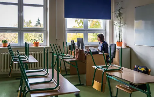 Zdalnie prowadzona lekcja w szkole w Katowicach, październik 2020 r. / GRZEGORZ CELEJEWSKI / AGENCJA GAZETA