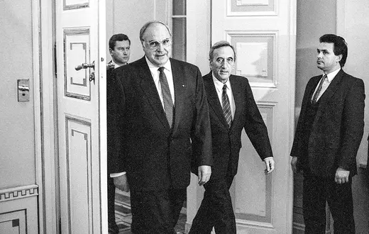 Kanclerz Niemiec Helmut Kohl i premier Tadeusz Mazowiecki. Warszawa, 9 listopada 1989 r. / KRZYSZTOF WÓJCIK / FORUM