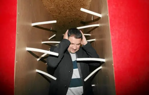 Piotr Duda podczas zwiedzania wystawy "Solidarny Wrocław". Październik, 2010 r. / fot. Mieczysław Michalak / Agencja Gazeta / 