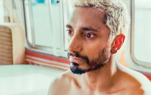 Riz Ahmed jako Ruben w filmie „Sound of Metal” / MATERIAŁY PRASOWE