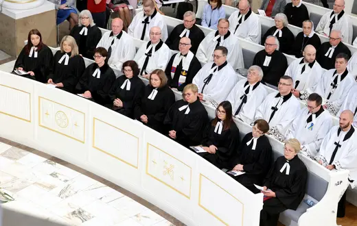 Uroczystość wyświęcania na prezbiterki dziewięciu diakonek w Kościele Ewangelicko-Augsburskim w warszawskim kościele Świętej Trójcy. 7 maja 2022 r. / FOT. Piotr Molecki/East News / 
