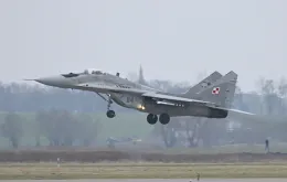 Samolot myśliwski Mig-29 w Bazie Lotnictwa Taktycznego w Malborku, luty 2023 r. / FOT.  SWIDERSKI/REPORTER / 