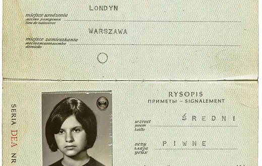 Katarzyna Stroczan opuściła Polskę w 1968 roku, miała wtedy 16 lat i była po maturze. Jej rodzice wyjechali do Niemiec, ona pojechała do Anglii, gdzie studiowała malarstwo. / MAGDA STAROWIEYSKA / POLIN / 