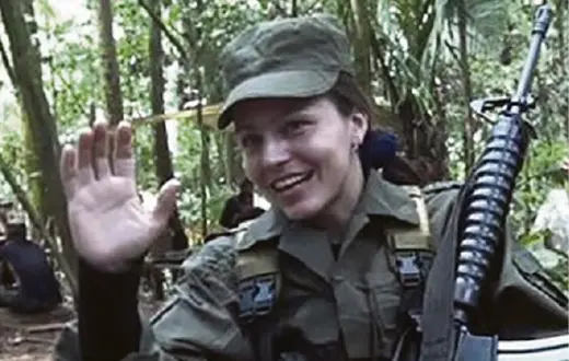 Tanja Nijmeijer w dżungli; kadr z filmu kolumbijskiego dziennikarza Jorge Enrique Botero o FARC / 