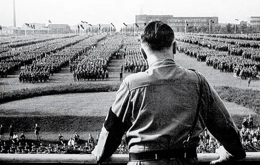 „Hitler był przekonany, że ludziom trzeba imponować: siłą, władzą i nowoczesnością”. / Fot. Archivio Gbb / CONTRASTO / EAST NEWS