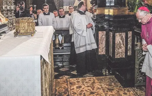 Abp Marek Jędraszewski przed ingresem do katedry wawelskiej, 28 stycznia 2017 r. / Fot. Beata Zawrzel / GETTY IMAGES