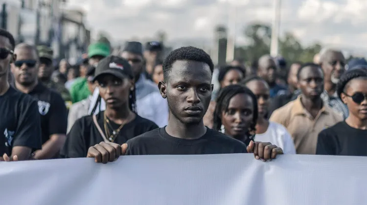 Marsz Pamięci w ramach obchodów 30. rocznicy ludobójstwa Tutsi. Kigali, Rwanda 11 kwietnia 2024 r. // Fot. Guillem Sartorio / AFP / East News