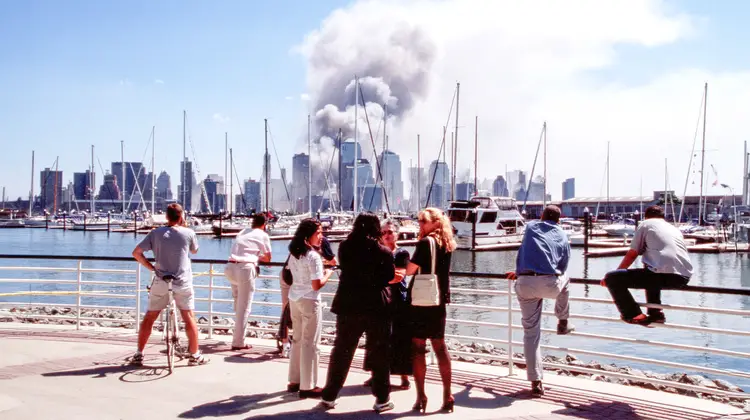 Atak terrorystyczny na wieże World Trade Center. Nowy Jork, 11 września 2001 r. // Fot. Michel Setboun / Getty Images