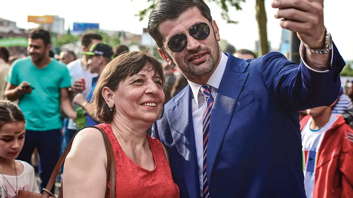 Kachaber Kaladze, minister energetyki Gruzji, podczas obchodów Dnia Niepodległości, Tbilisi, maj 2016 r. / SPUTNIK / AFP / EAST NEWS