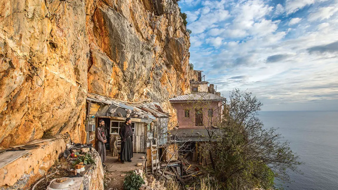 Mnisi na górze Athos. Grecja, 6 grudnia 2016 r. / RICK FINDLER / GETTY IMAGES
